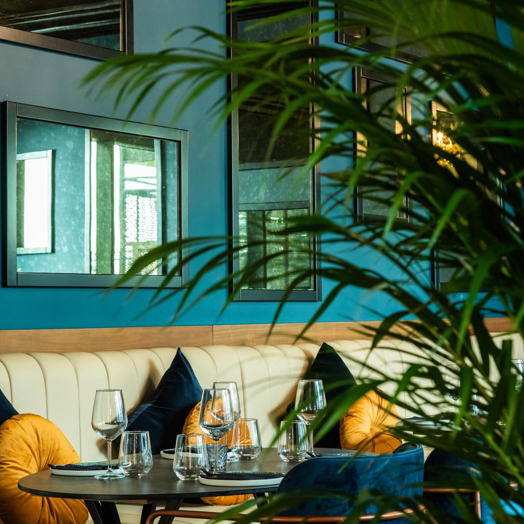 Somerset West Bay Doha Kültér fotó Restaurant